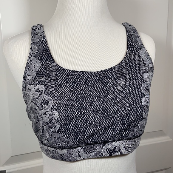 Lululemon Energy Bra (Nulux) - Picture 2 of 9